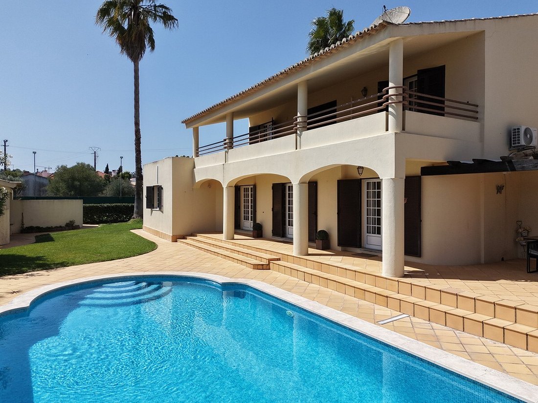 House in Quinta do Conde, Setubal, Portugal 1 - 18999376