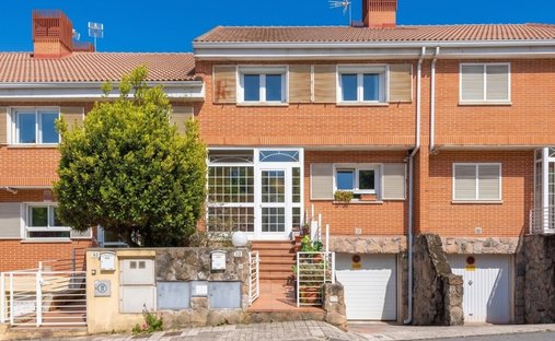 House in San Lorenzo de El Escorial, Comunidad de Madrid, Spain 1