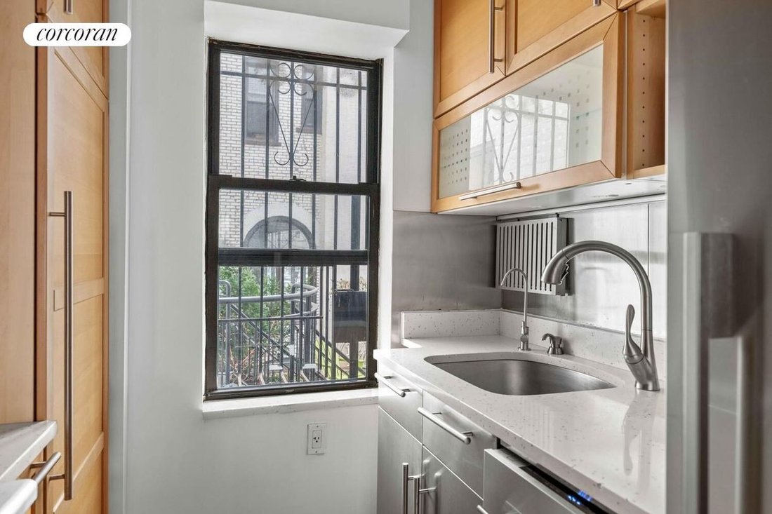 Co Op in New York, New York, United States 5 - 18999893