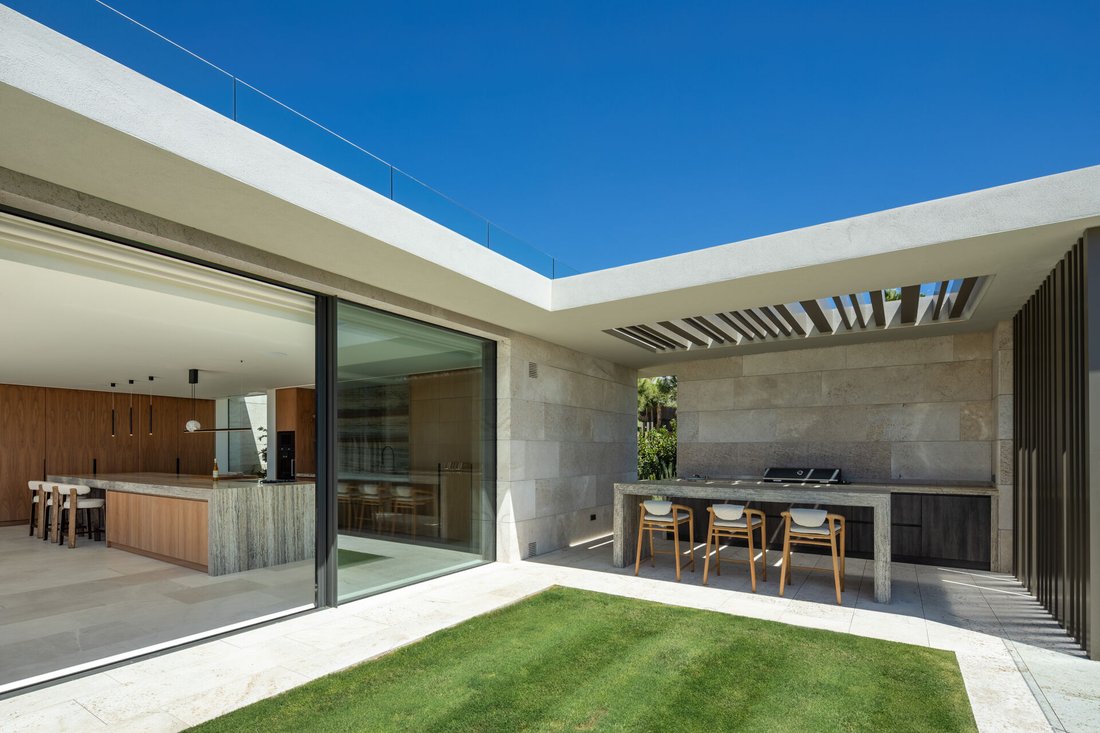 Villa in Sotogrande, San Roque, Andalusia 5 - 18999970
