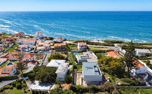 Villa in Colares, Lisbon, Portugal 1