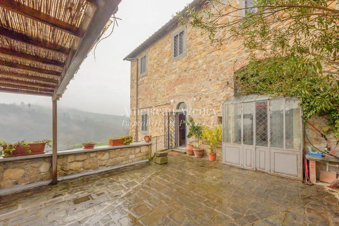 Country House in Two Roads - San Gaggio, Florence, Italy 3 - 18999971