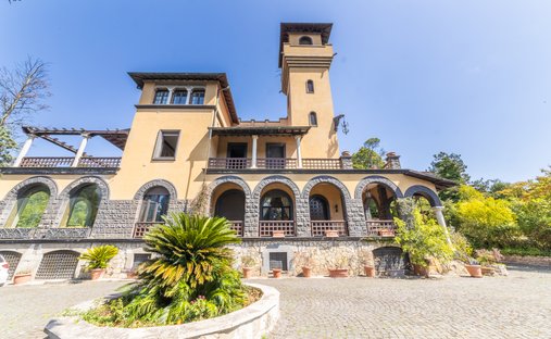 Villa in Ceccano, Lazio, Italy 1