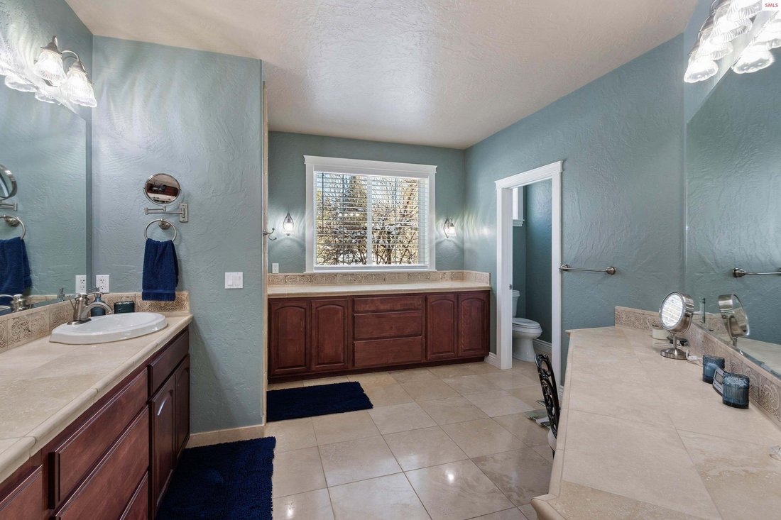 House in Sagle, Idaho, United States 5 - 18121190