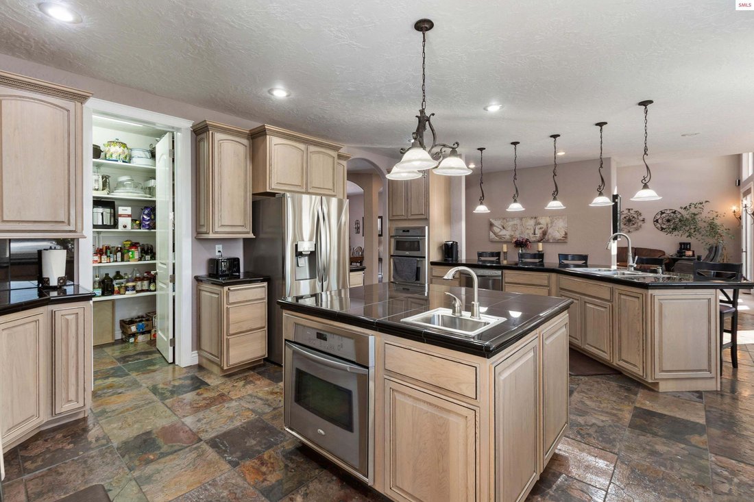 House in Sagle, Idaho, United States 2 - 18121190