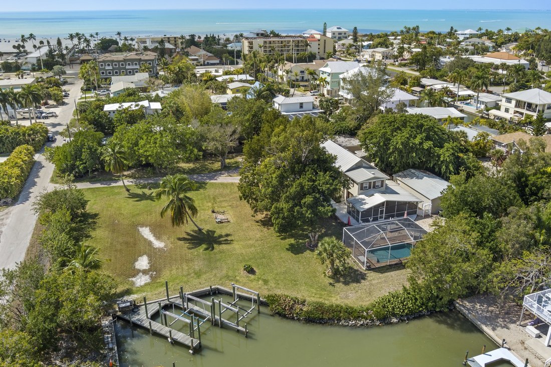 Land in Fort Myers Beach, Florida, United States 3 - 19000617