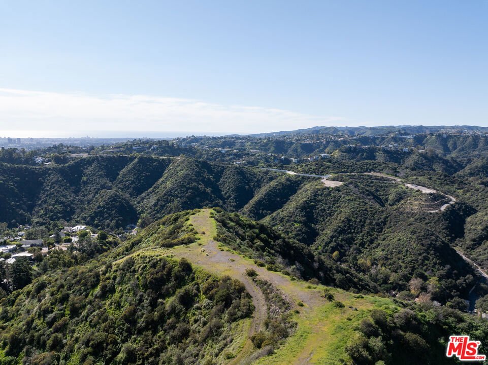 Land in Beverly Hills, California, United States 4 - 19002526