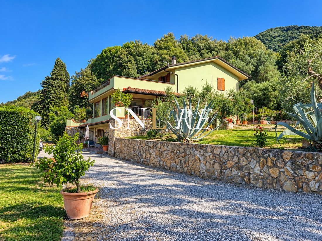 Villa in Montuolo - Fagnano, Lucca, Italy 1 - 19003038