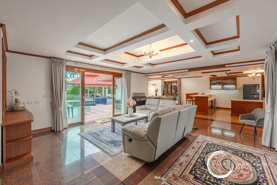 Villa in Choeng Thale, Phuket, Thailand 5 - 19005917