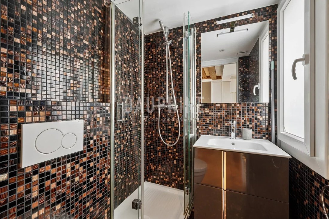 Apartment in Monnaie, Paris 6e Arrondissement, Paris 5 - 19000726