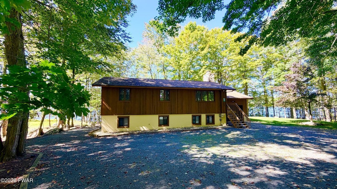 House in Gouldsboro, Pennsylvania, United States 4 - 19007824