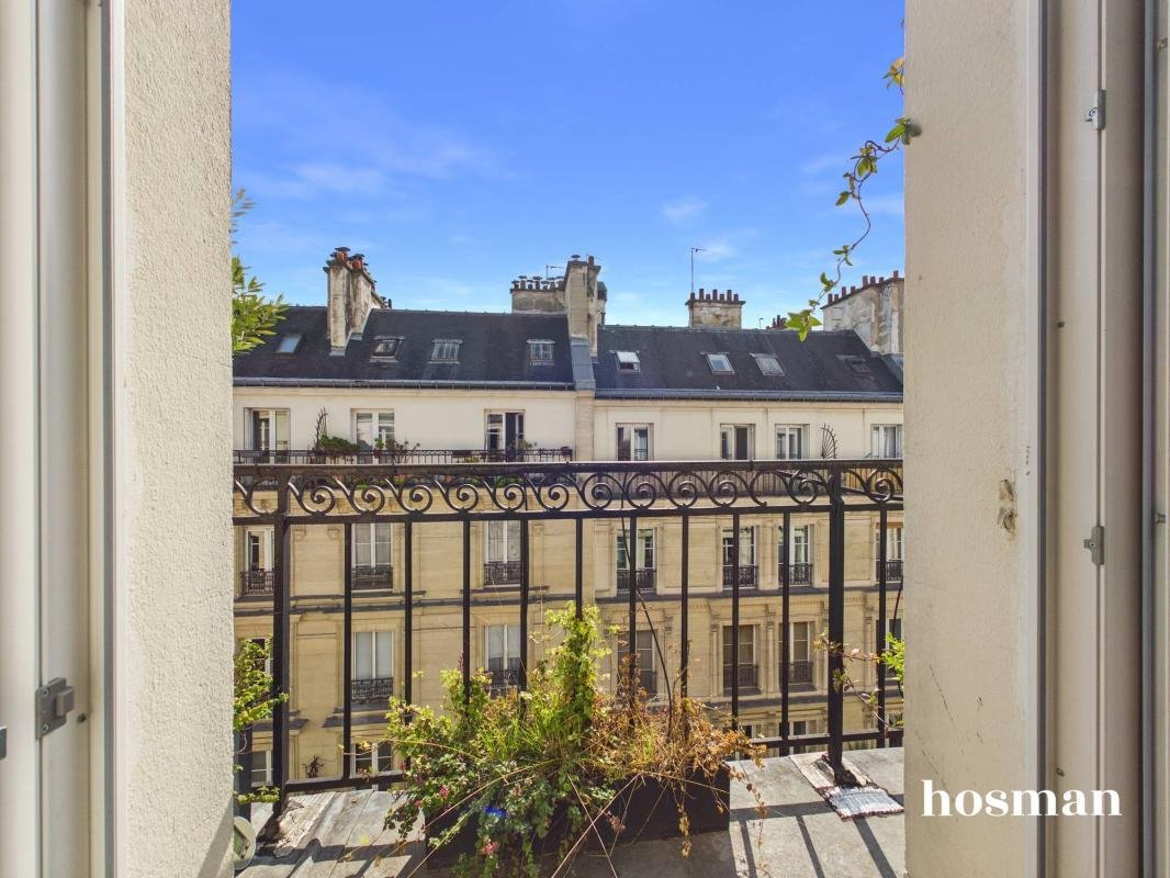 Apartment in Saint Vincent de Paul-Lariboisière, Paris 10e Arrondissement, Paris 2 - 19004833