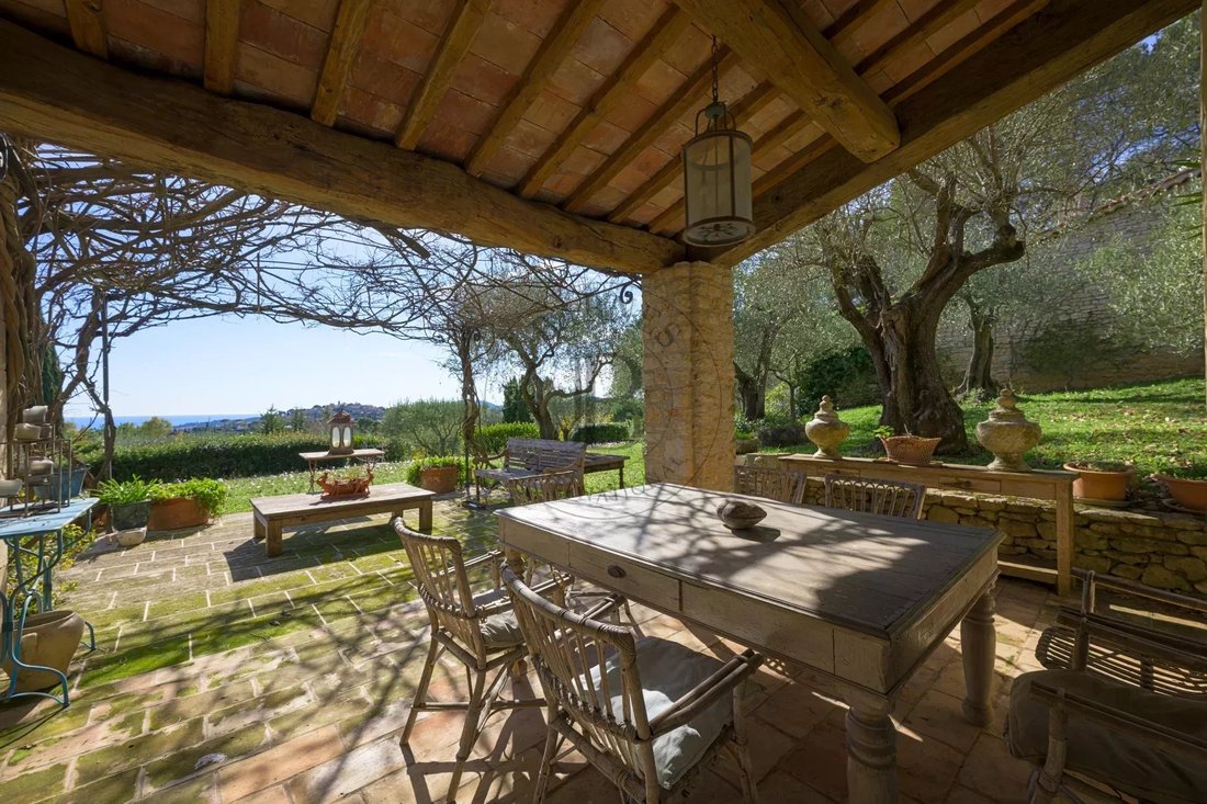 Estate in Mougins, Provence-Alpes-Côte d'Azur, France 4 - 19001676