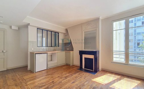 Wohnung in Perouses, Paris, Île-de-France 1