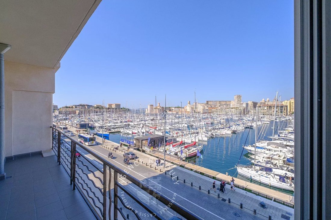 Apartment in Saint Victor, 7e Arrondissement, Marseille 1 - 19001069