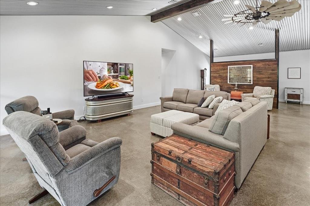 Farm Ranch in Holly Lake Ranch, Texas, United States 3 - 19004171