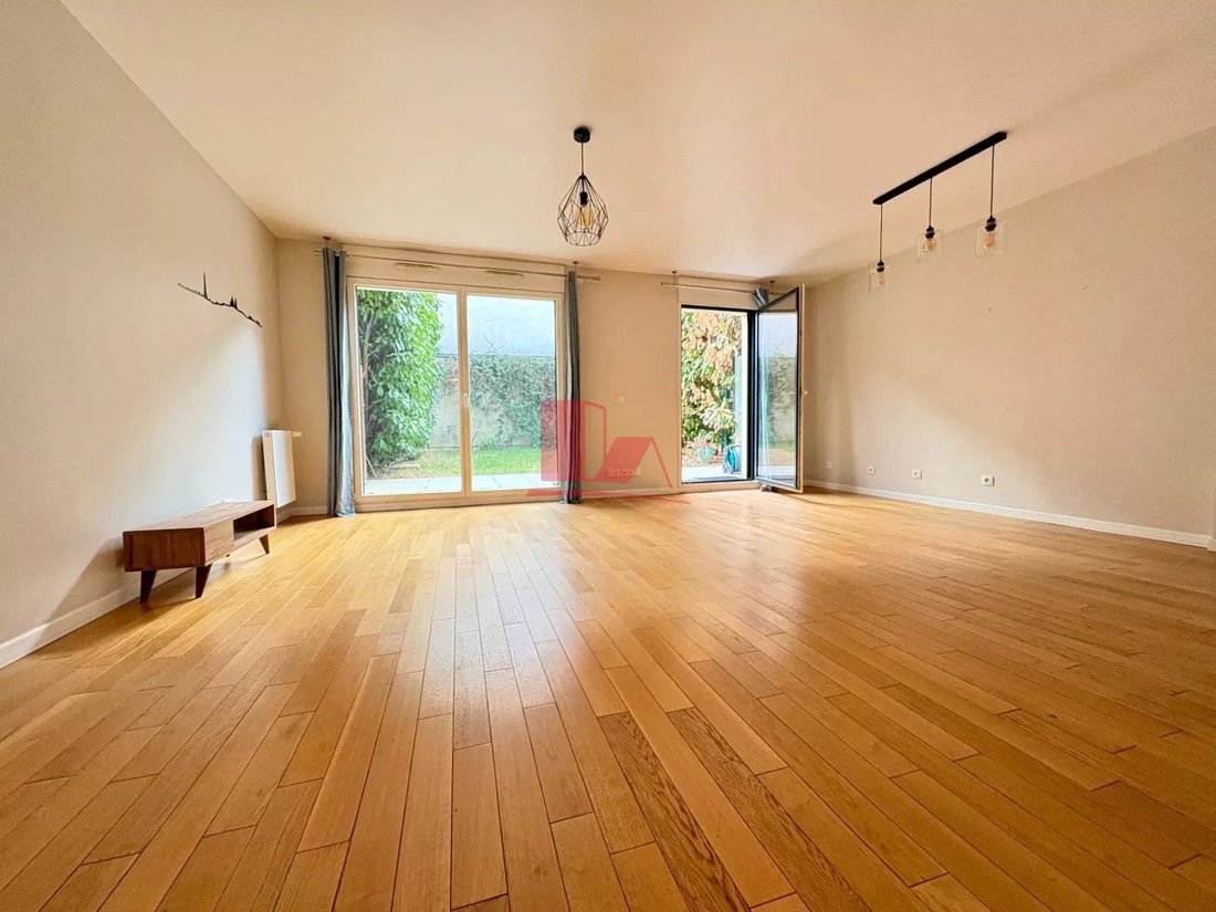 Attico a Insurrezione, Vanves, Francia 2 - 17796259