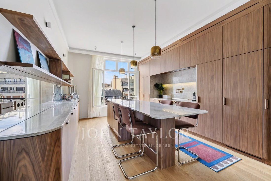 Apartment in Porte Dauphine, Paris 16e Arrondissement, Paris 5 - 19001810