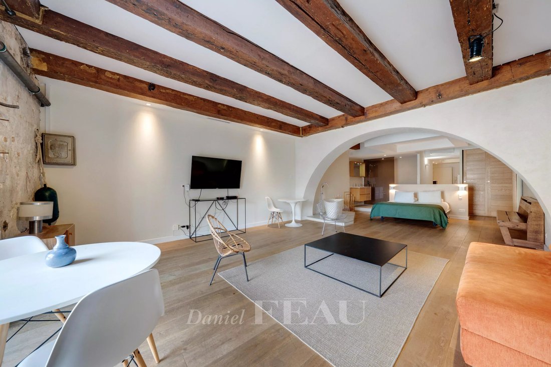 Apartment in Opéra, 1er Arrondissement, Marseille 1 - 19007566