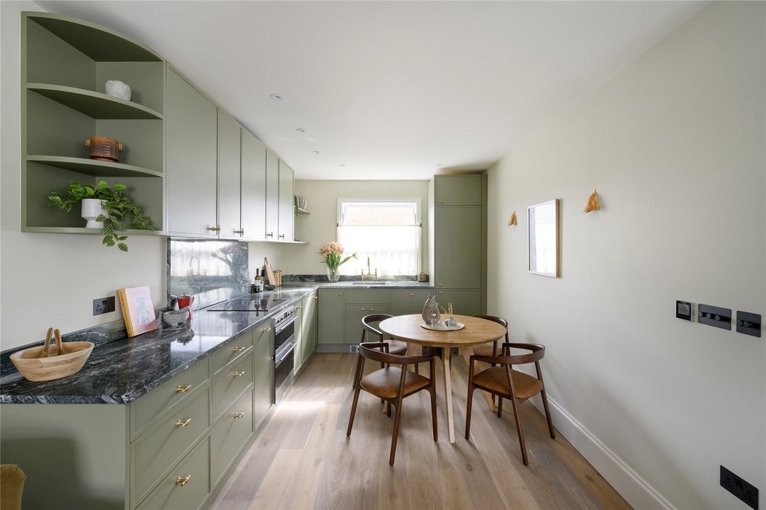 Apartment in Ladbroke Grove, Kensington And Chelsea, England 4 - 19000177