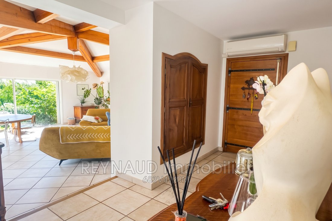 Villa in Centre Ville, Clermont-l'Hérault, France 4 - 19007323