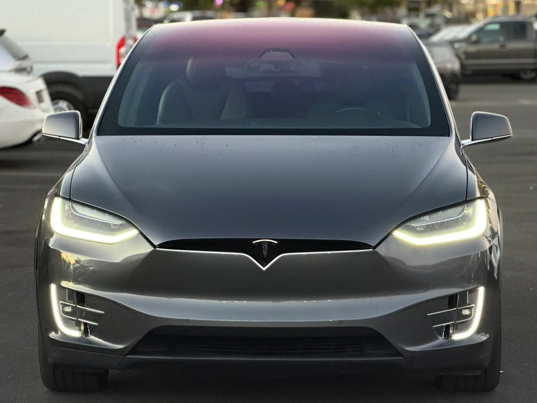 Suv in Sacramento, CA, United States 4 - 19005288