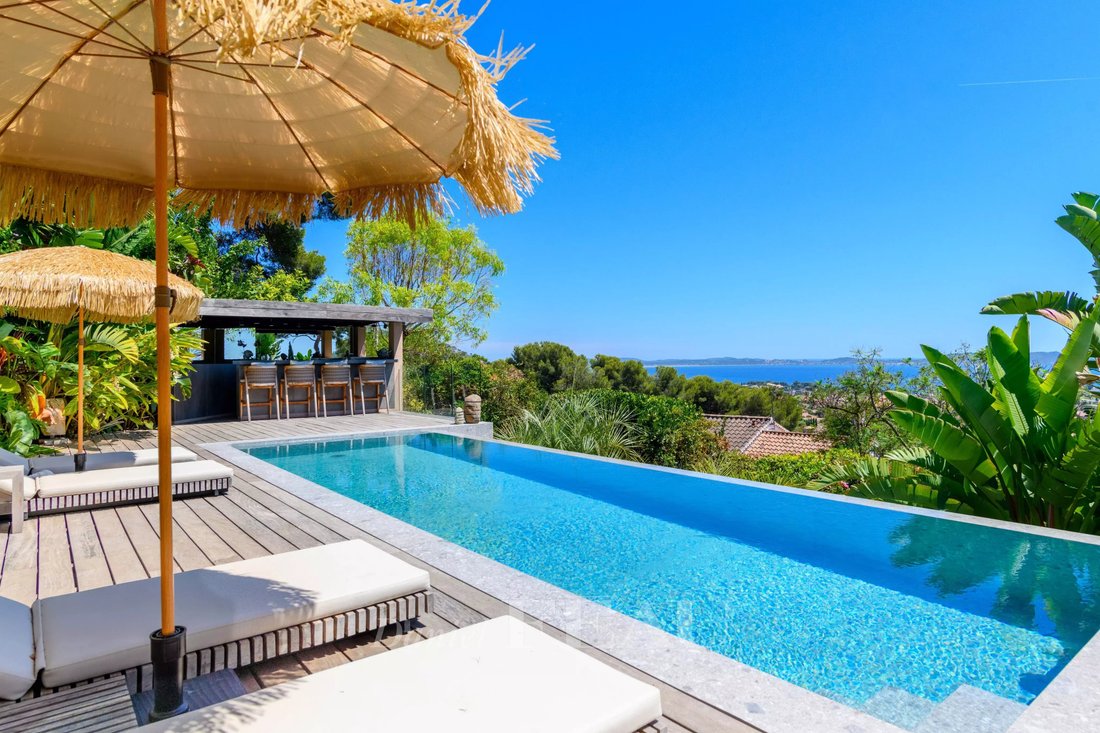 House in Carqueiranne, Provence-Alpes-Côte d'Azur, France 2 - 19007569