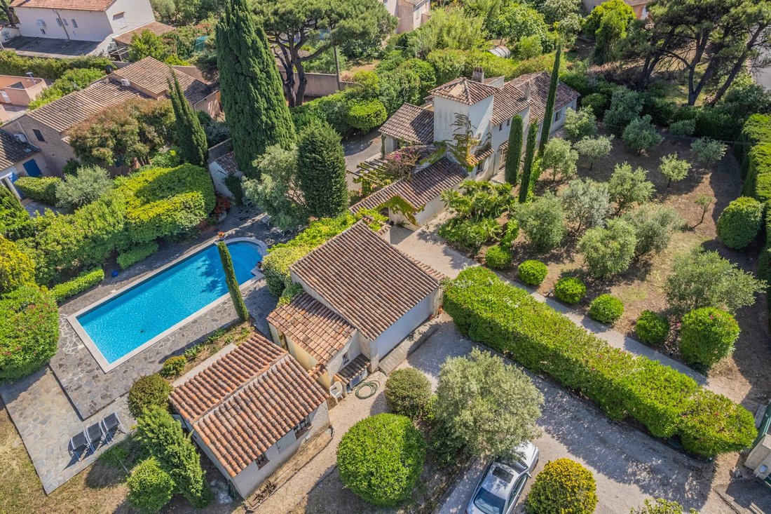 Villa in Ville-Les Saquedes-Le Bouillonnet, Sainte-Maxime, France 3 - 19001678