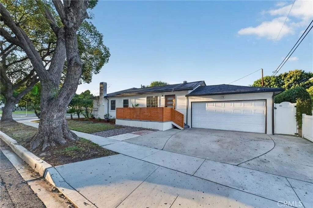 House in Signal Hill, California, United States 1 - 19002238
