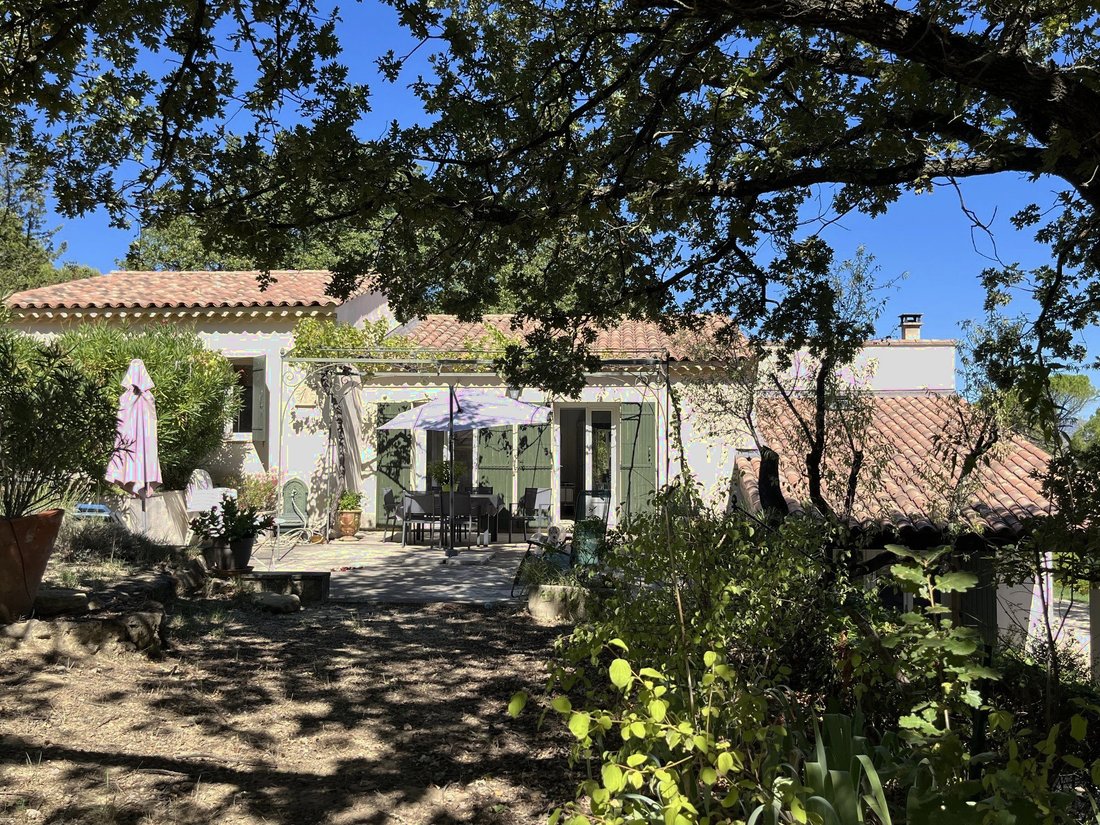 Villa in Zone Rurale Nord, Carpentras, France 1 - 18994055