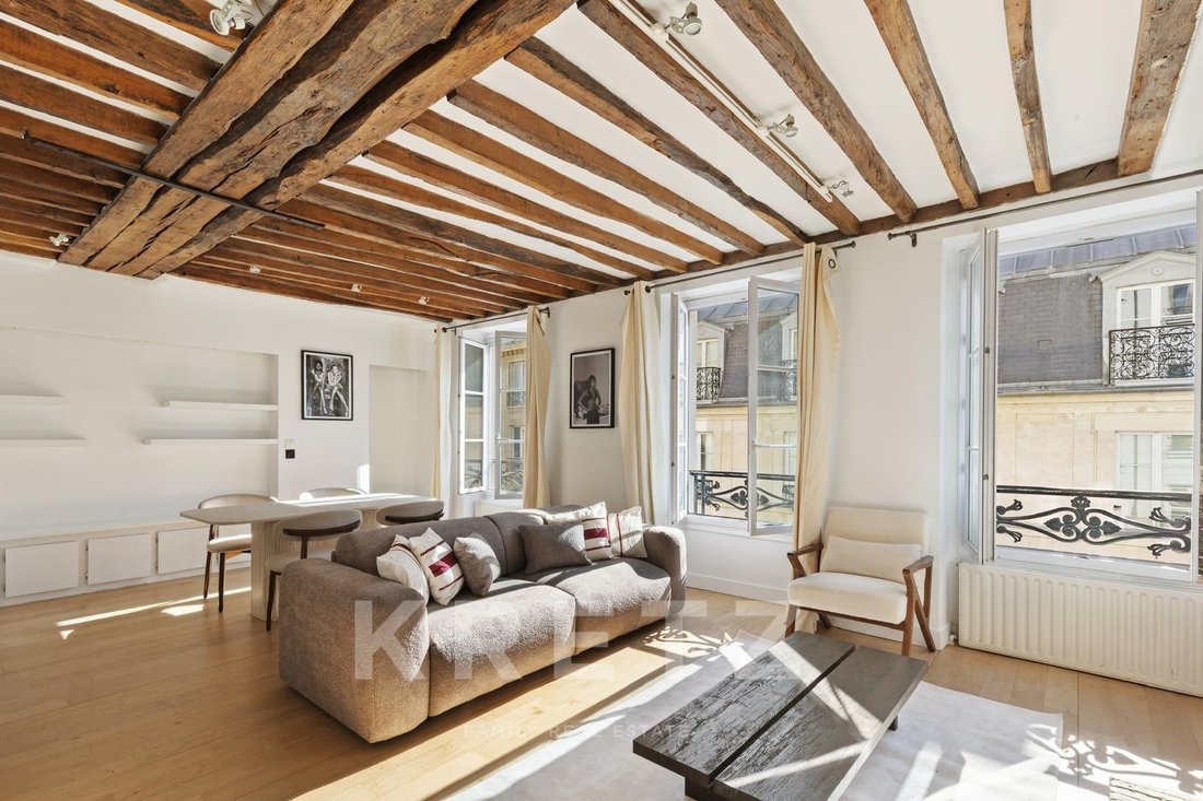 Apartment in Saint Thomas d'Aquin, Paris 7e Arrondissement, Paris 2 - 19007884