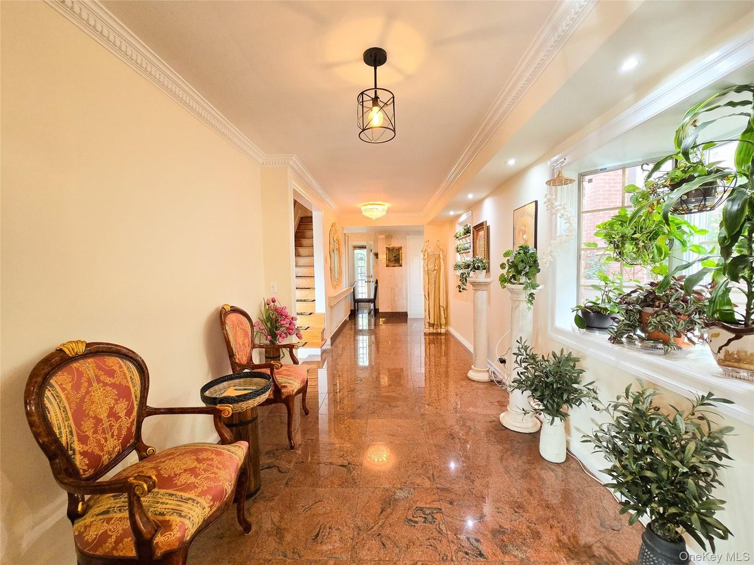 House in New York, New York, United States 4 - 19000394
