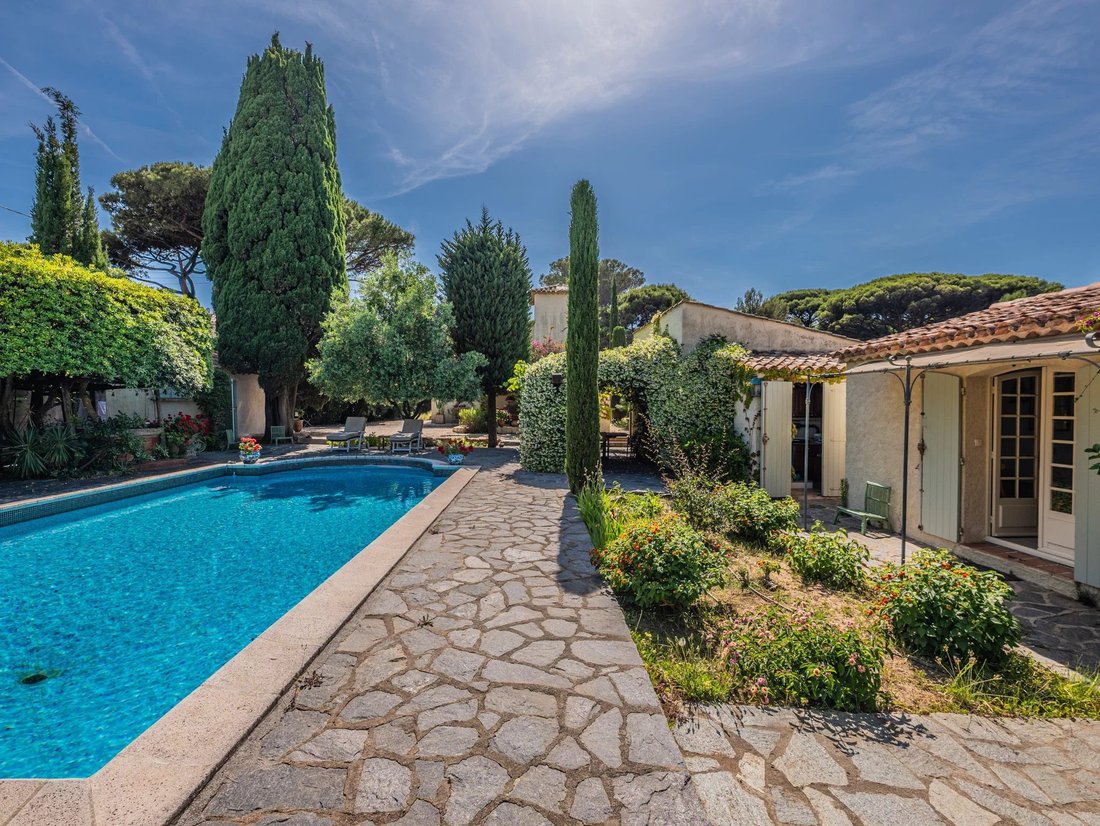 Villa in Ville-Les Saquedes-Le Bouillonnet, Sainte-Maxime, France 4 - 19001678