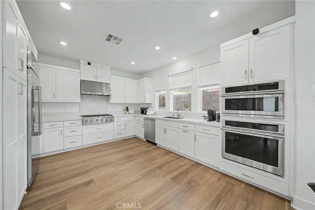 House in Fullerton, California, United States 4 - 19005768