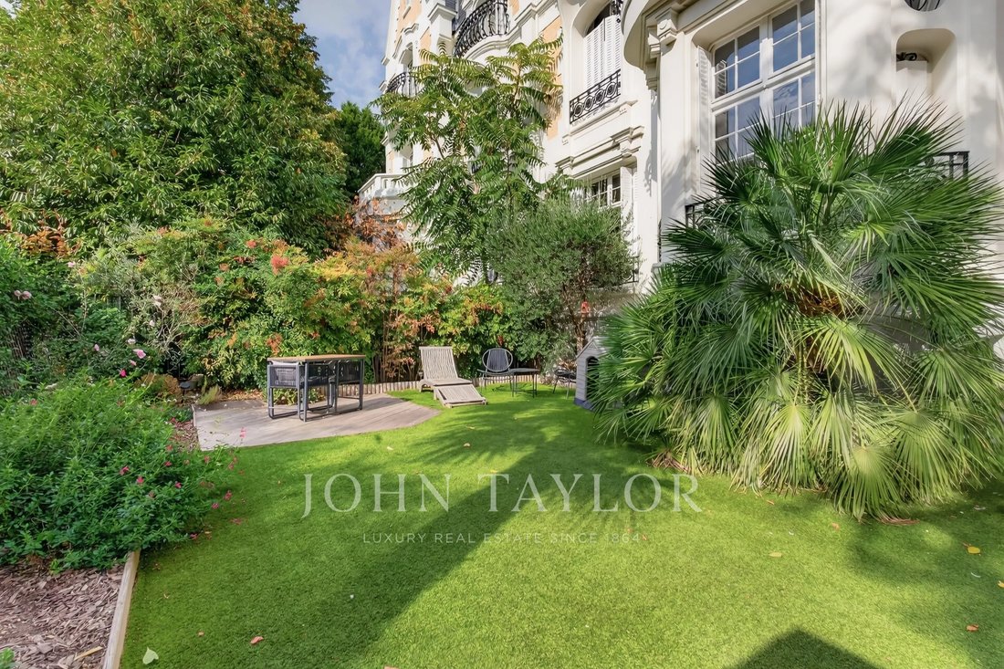 Estate in Auteuil Nord, Paris 16e Arrondissement, Paris 1 - 19001824