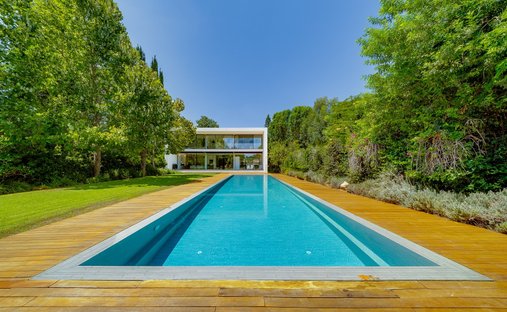 House in Kfar Shmaryahu, Tel Aviv District, Israel 1