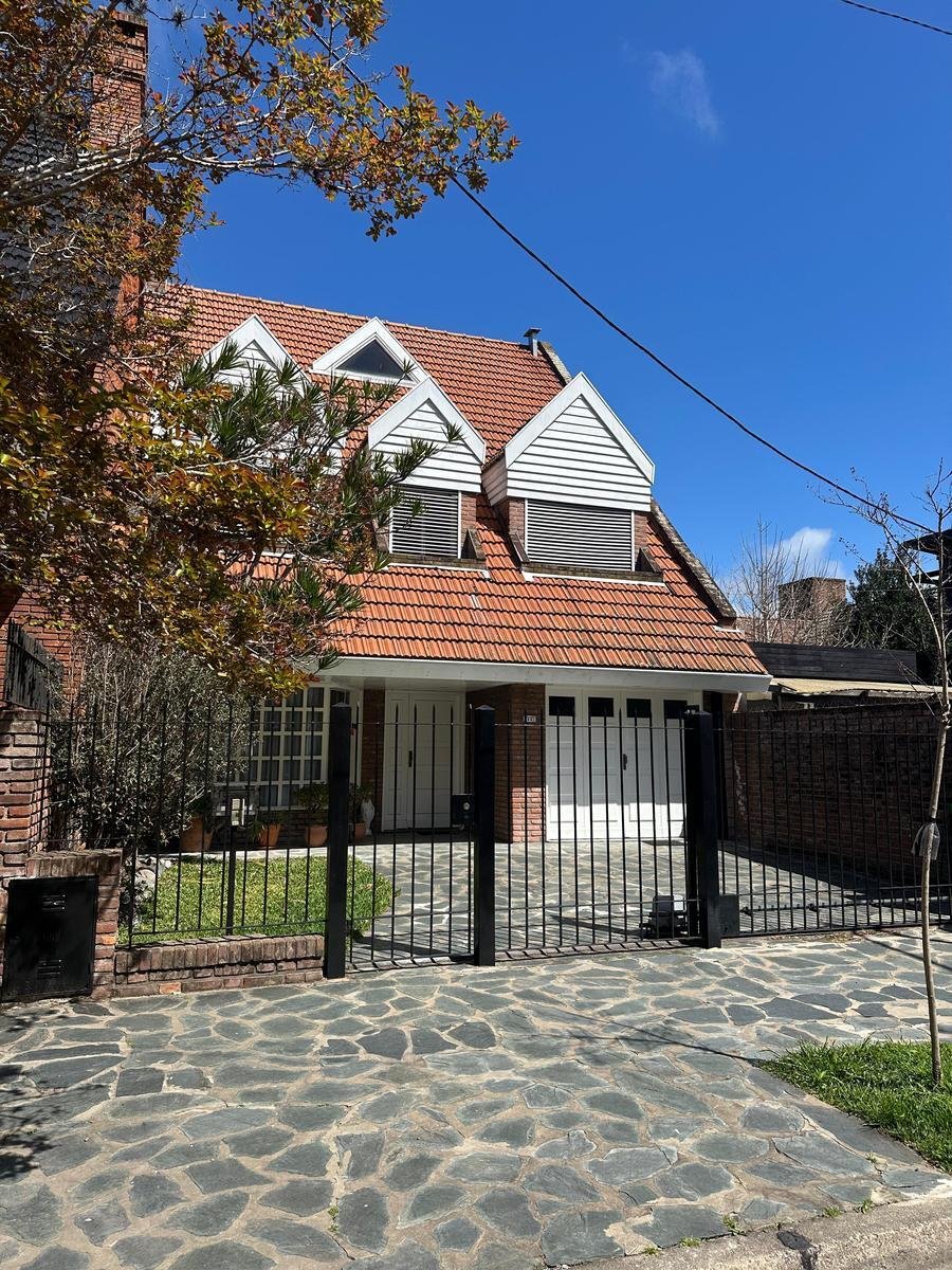 House in San Isidro, Buenos Aires Province, Argentina 1 - 19001474