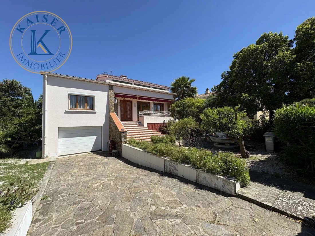 House in Hyeres, Provence-Alpes-Côte d'Azur, France 1 - 19003009