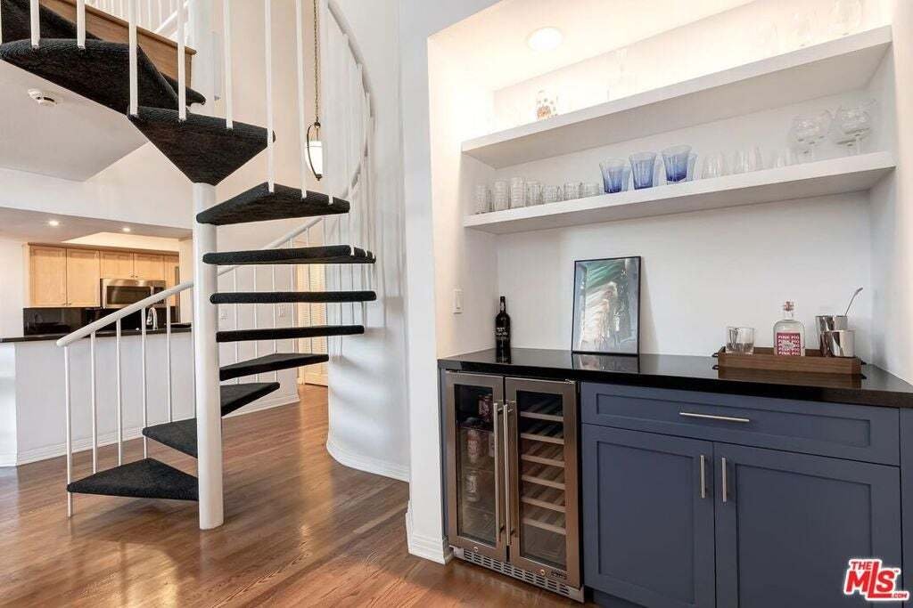 Condo in Los Angeles, California, United States 4 - 19003269