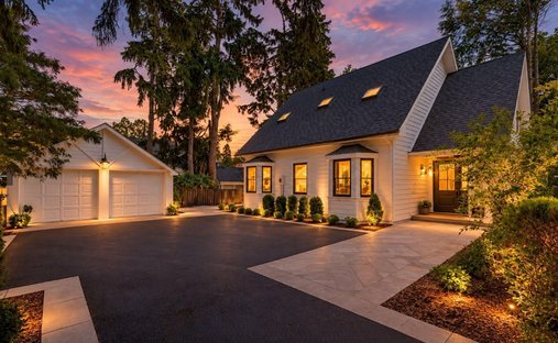 House in Oakville, Ontario, Canada 1