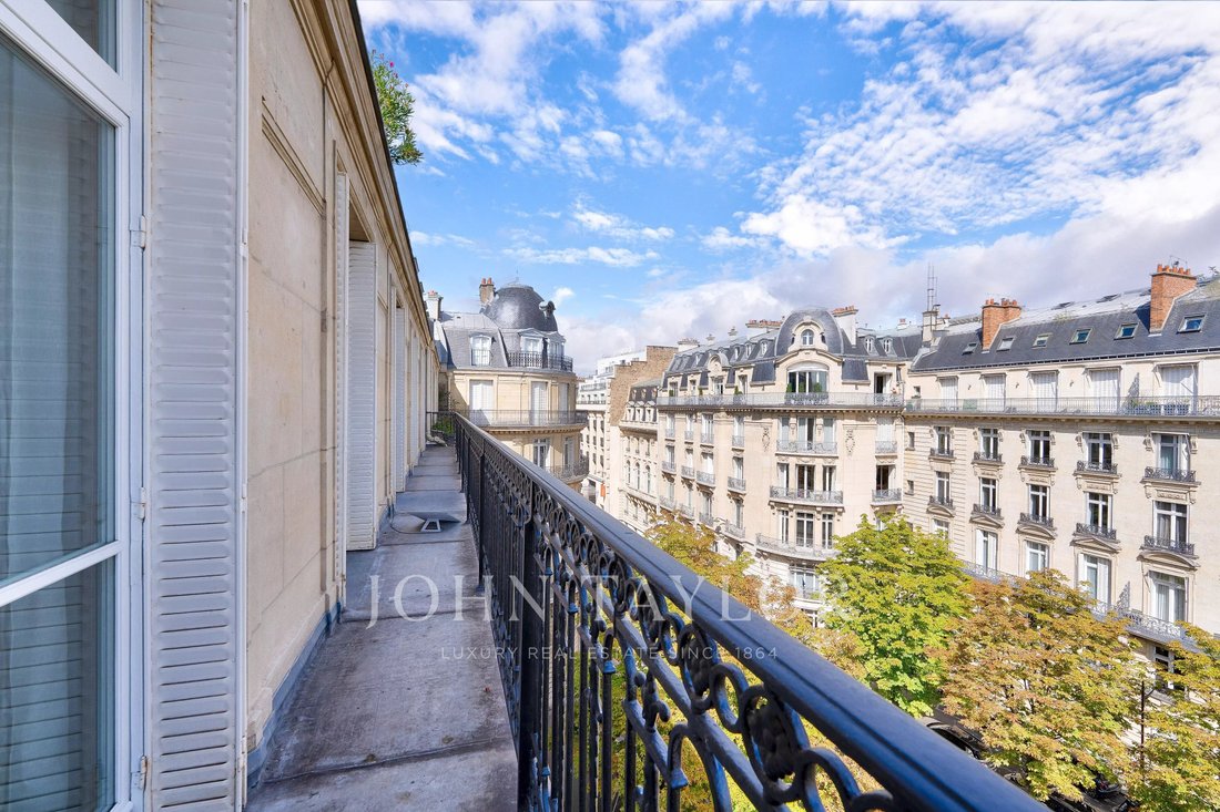 Apartment in Porte Dauphine, Paris 16e Arrondissement, Paris 2 - 19001810