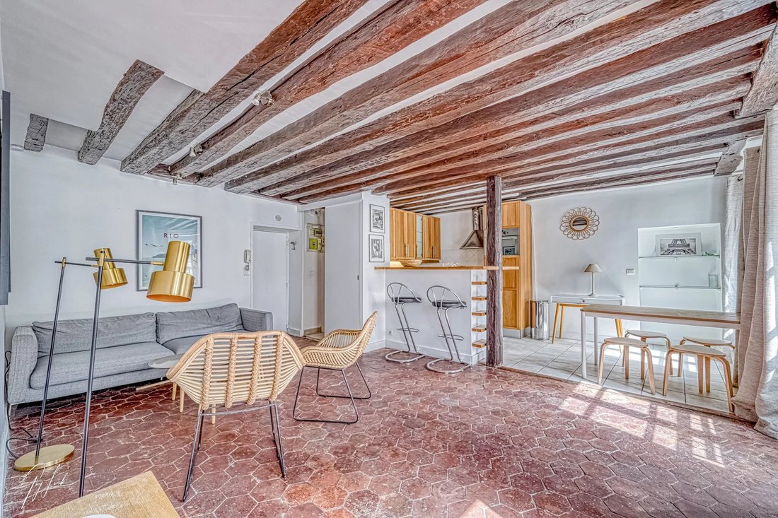 Apartment in Gros Caillou, Paris 7e Arrondissement, Paris 2 - 19000743