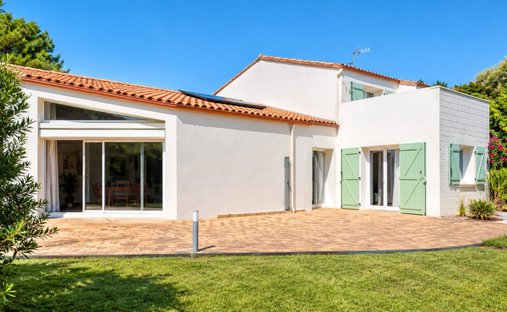 House in Prefailles, Pays de la Loire, France 1