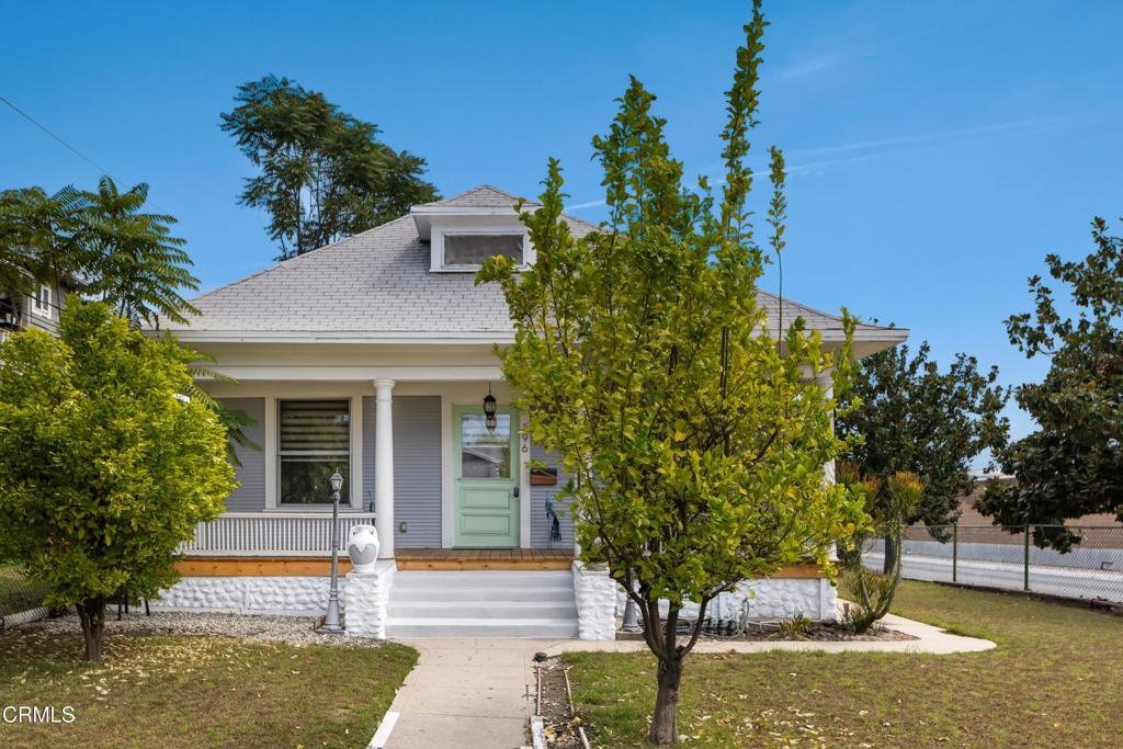Altadena, California, United States 2 - 19007749