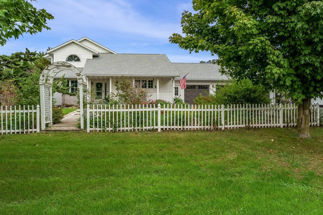 House in Brooklyn, Wisconsin, United States 2 - 19005056