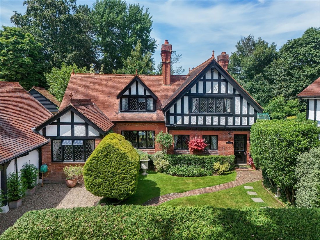 House in Maidenhead, England 1 - 19002988
