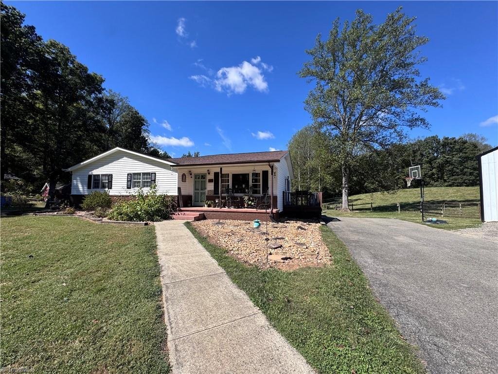 House in Mount Airy, North Carolina, United States 2 - 19000543