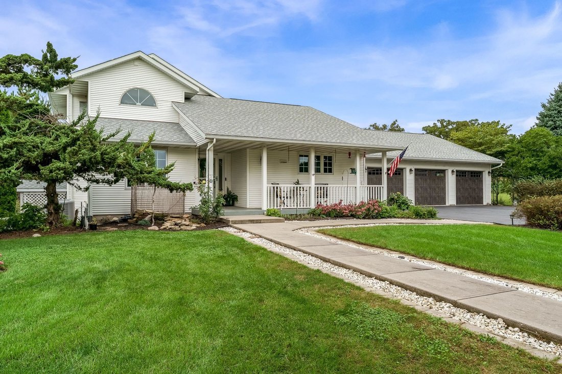 House in Brooklyn, Wisconsin, United States 1 - 19005056
