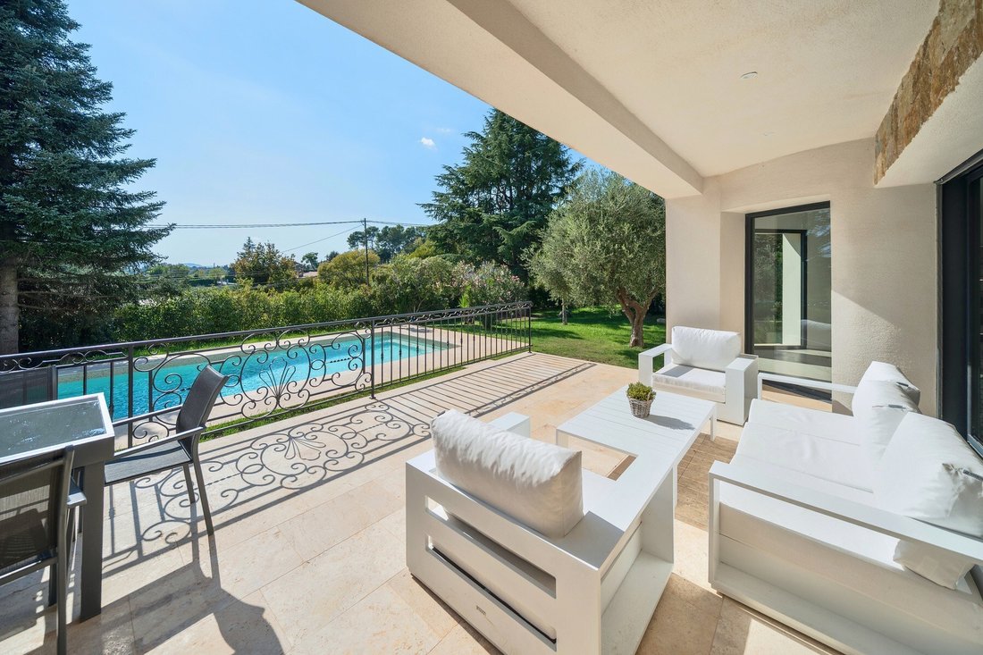 House in Châteauneuf-Grasse, Provence-Alpes-Côte d'Azur, France 2 - 19002608