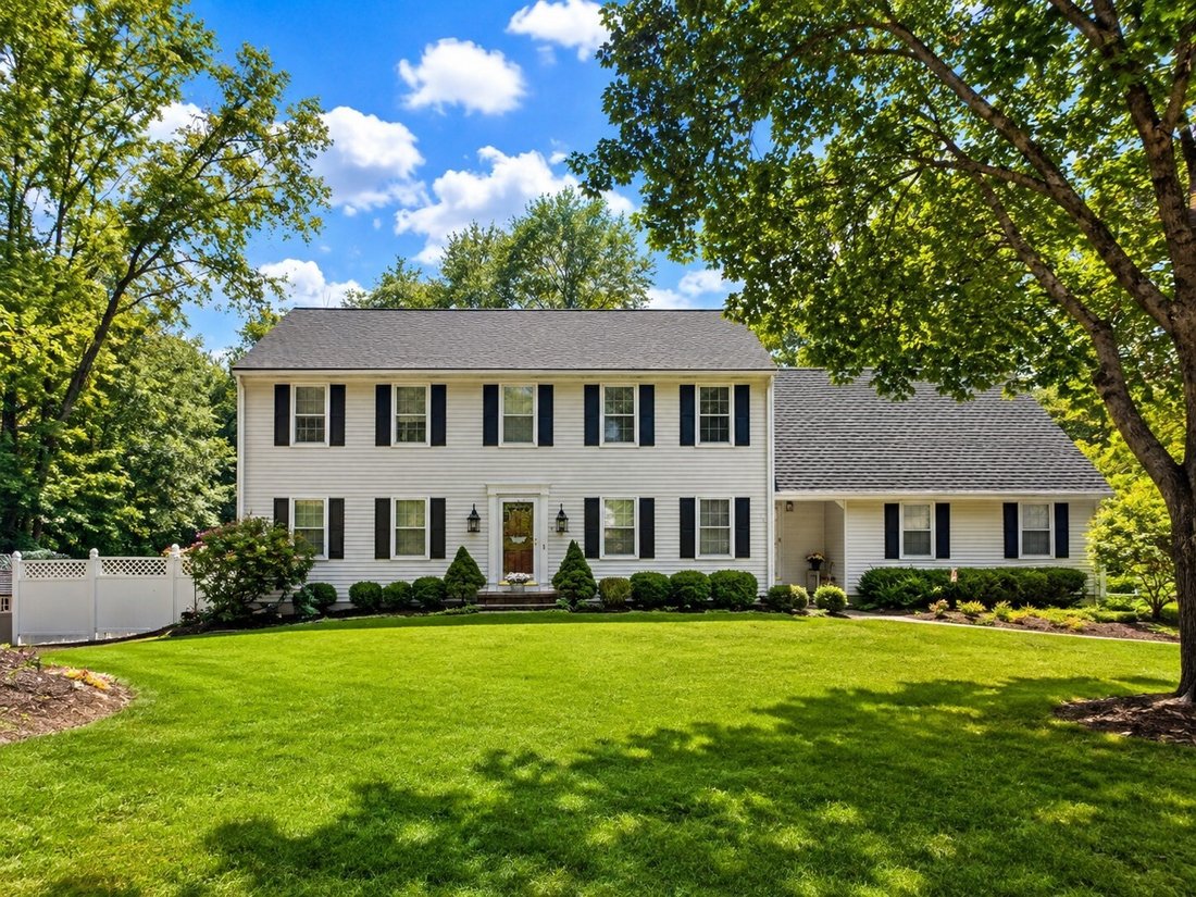 House in Westford, Massachusetts, United States 1 - 19001125